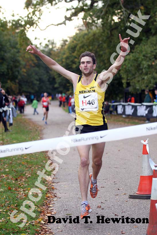 Rory Chesser brings Newham and Essex Beagles home in 1st place in the mens ERRA National Road Relays.